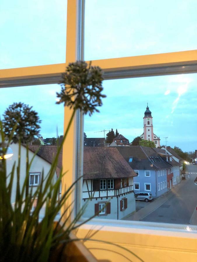 Wohnung 2 - Nur 5 Fahrminuten Vom Europapark Ettenheim Extérieur photo
